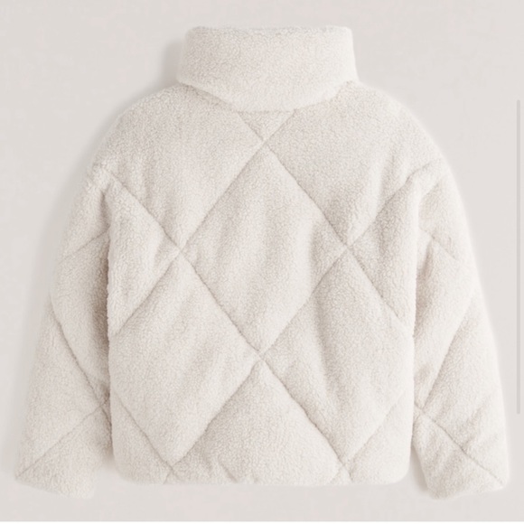 Abercrombie Oversized Sherpa Quilted Puffer Cream - Picture 4 of 4